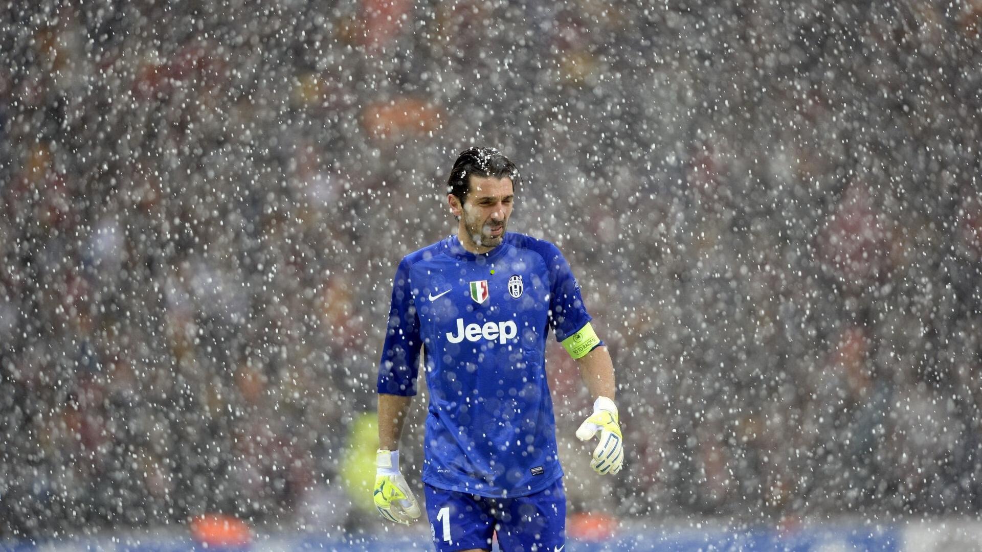 江苏体彩-斯卢茨基盛赞上海生活体验，申花俱乐部明确否认引进久巴传闻